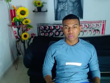 Brownybuttocks Chaturbate stream image from March 31, 2025