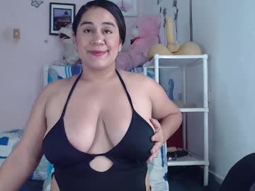 _Emyligrey Chaturbate stream image from April 01, 2025