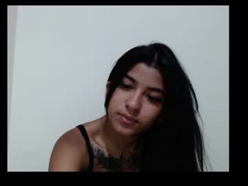 Kitty_Love2228 Chaturbate stream image from April 01, 2025