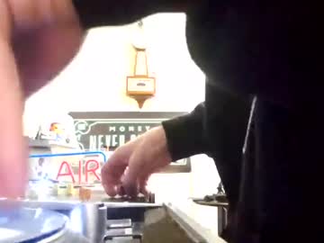 Michawksuper Chaturbate stream image from April 01, 2025