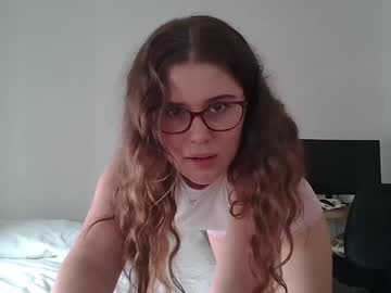 Hottylotti Chaturbate stream image from April 01, 2025