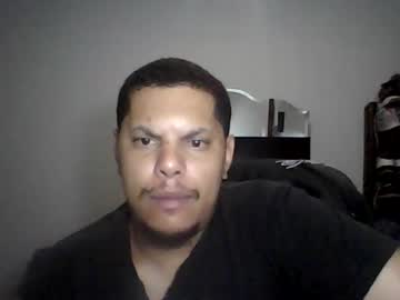 Robinidessundercover Chaturbate stream image from April 01, 2025
