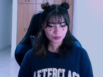 Arthurcroww Chaturbate stream image from April 01, 2025