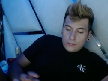 Modelchris Chaturbate stream image from April 01, 2025