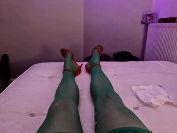Yamyam76 Chaturbate stream image from April 01, 2025
