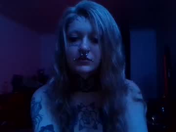 Maeee_ Chaturbate stream image from April 01, 2025