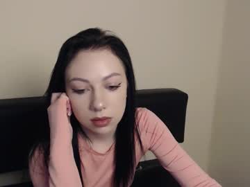 Adelladanger_ Chaturbate stream image from April 01, 2025