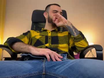 Ikeaia Chaturbate stream image from April 01, 2025