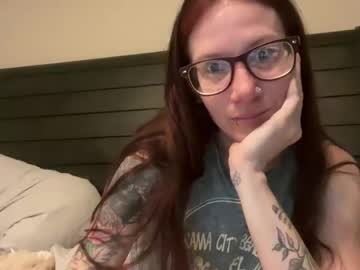Yourstrulylivy Chaturbate stream image from April 01, 2025