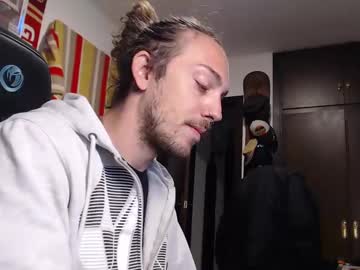 Ryzos8 Chaturbate stream image from April 01, 2025