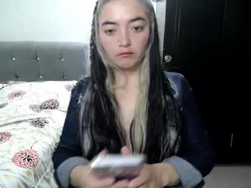 Mocca_117 Chaturbate stream image from April 01, 2025