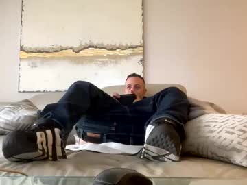 Nassobout Chaturbate stream image from April 01, 2025