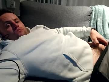 Averagejoe2025 Chaturbate stream image from April 01, 2025