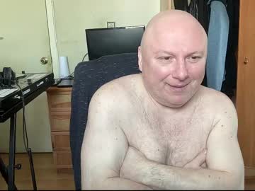 Djmixnaked Chaturbate stream image from April 01, 2025