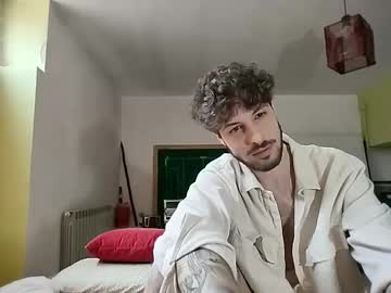 Italiaspicypizza Chaturbate stream image from April 01, 2025