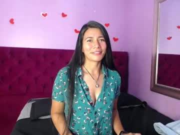 Monikaalovee Chaturbate stream image from April 01, 2025