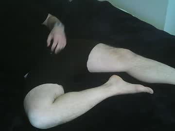 Englishtom202 Chaturbate stream image from April 01, 2025