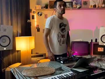 Tonyimperioli Chaturbate stream image from April 01, 2025