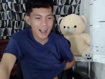 Babyboinewhere Chaturbate stream image from April 01, 2025