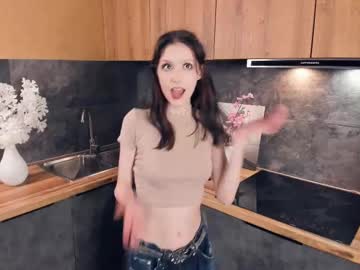 Darelenecrosslin Chaturbate stream image from April 01, 2025