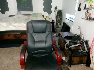 Devilfruit85 Chaturbate stream image from April 01, 2025