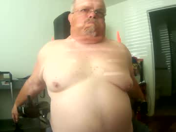 Two_Wheels_Two_Balls Chaturbate stream image from April 01, 2025