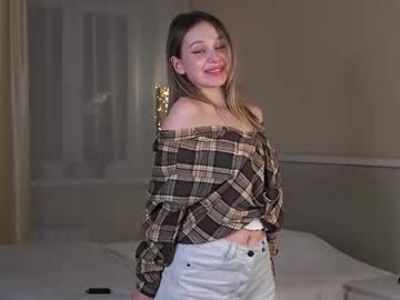 Almostshy Chaturbate stream image from April 01, 2025