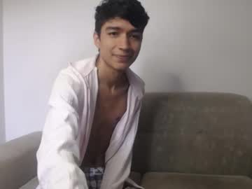 Greypepsi Chaturbate stream image from April 01, 2025