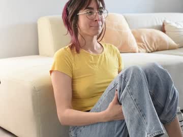 Lizmreow Chaturbate stream image from April 01, 2025