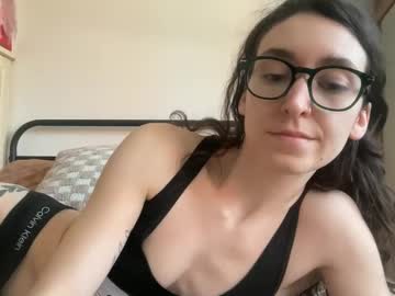 Xclimaxqueenx Chaturbate stream image from April 01, 2025