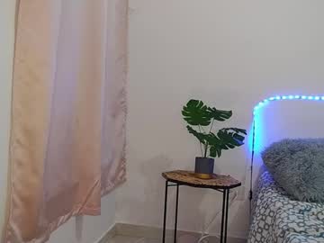 Alice_Paola Chaturbate stream image from April 01, 2025