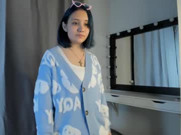 Blublugirl Chaturbate stream image from April 01, 2025