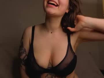 Delpogorlo Chaturbate stream image from April 01, 2025
