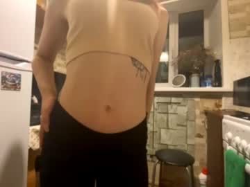 Elwynaellender Chaturbate stream image from April 01, 2025