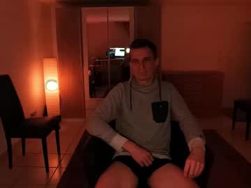 Rabbitatyourservice Chaturbate stream image from April 01, 2025