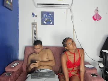 Reinadelamor stream image from April 01, 2025