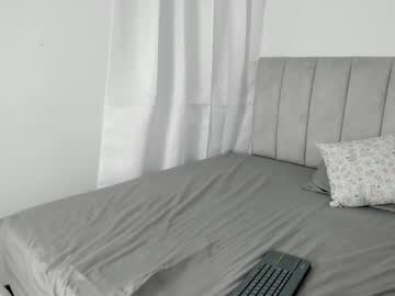 Samantasmith22 Chaturbate stream image from April 02, 2025