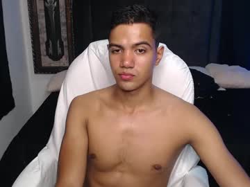 Simple_Guyy Chaturbate stream image from April 02, 2025