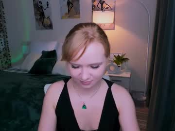 Bellasmitss Chaturbate stream image from April 02, 2025