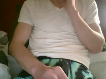 Kindeyes___ Chaturbate stream image from April 02, 2025