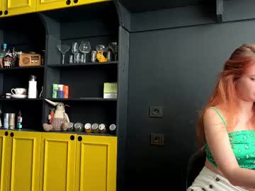 Poppy_Universe Chaturbate stream image from April 02, 2025