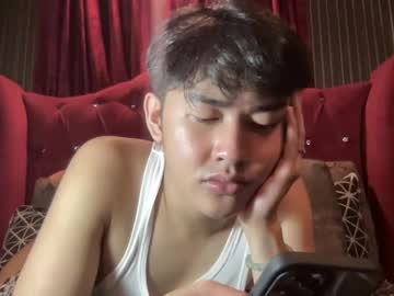 Mr_Coocoo Chaturbate stream image from April 02, 2025