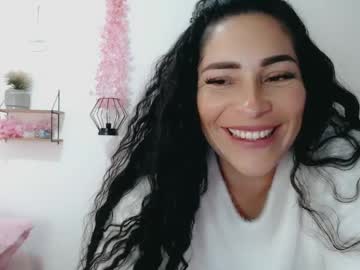 Luna_Lgomez Chaturbate stream image from April 02, 2025
