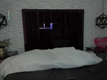 Naahomyy_Smiith1v Chaturbate stream image from April 02, 2025