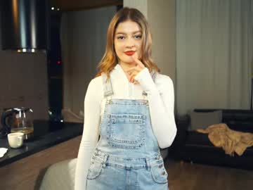 Augustabelow Chaturbate stream image from April 02, 2025