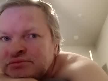 Bubblesbear Chaturbate stream image from April 02, 2025