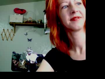 Red_Hot_Milf Chaturbate stream image from April 02, 2025