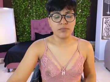 Darlyn_Reader Chaturbate stream image from April 02, 2025