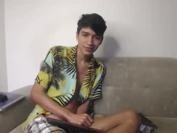 Greypepsi Chaturbate stream image from April 02, 2025