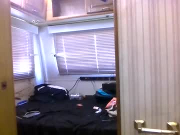 Whitepowderplz Chaturbate stream image from April 02, 2025
